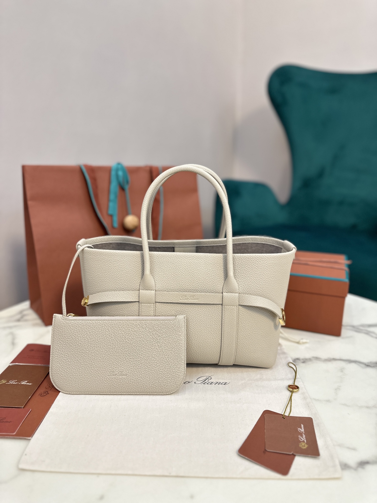 Loro Piana Ghiera calfskin-leather Shopper Bag | Neutrals |