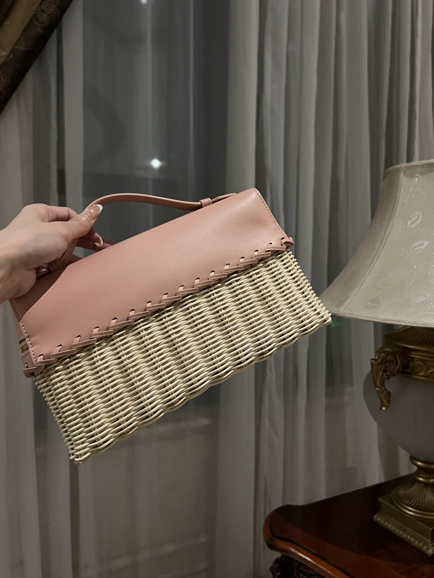 Loro Piana Extra Pocket L27 pink Crossbody Bag in Wick