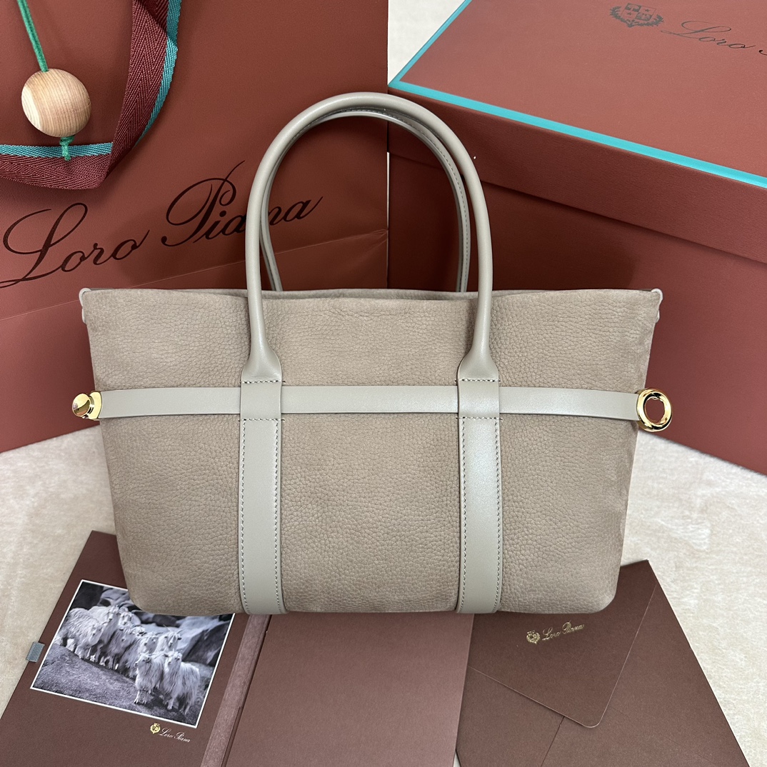 Loro Piana Ghiera Shopper Large Calfskin Fume Taupe/Sun Gold strap gray | Loro