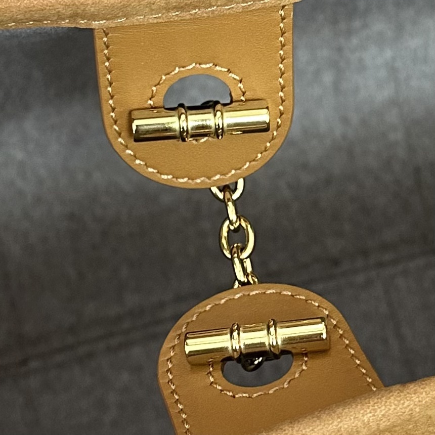 Loro Piana Ghiera Shopper Small Calfskin Bon Ton Brown/Sun Gold | Loro