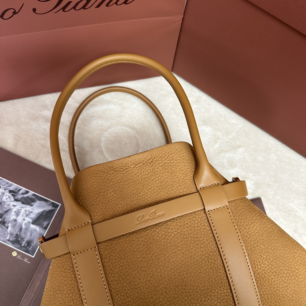 Loro Piana Ghiera Shopper Small Calfskin Bon Ton Brown/Sun Gold | Loro