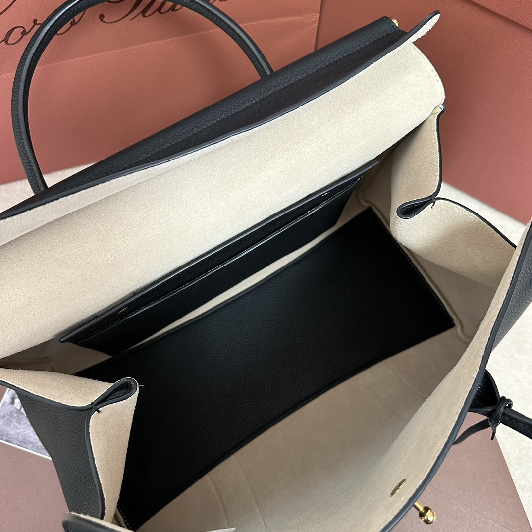 Loro Piana Woman Leather Goods Loom | Loro Piana