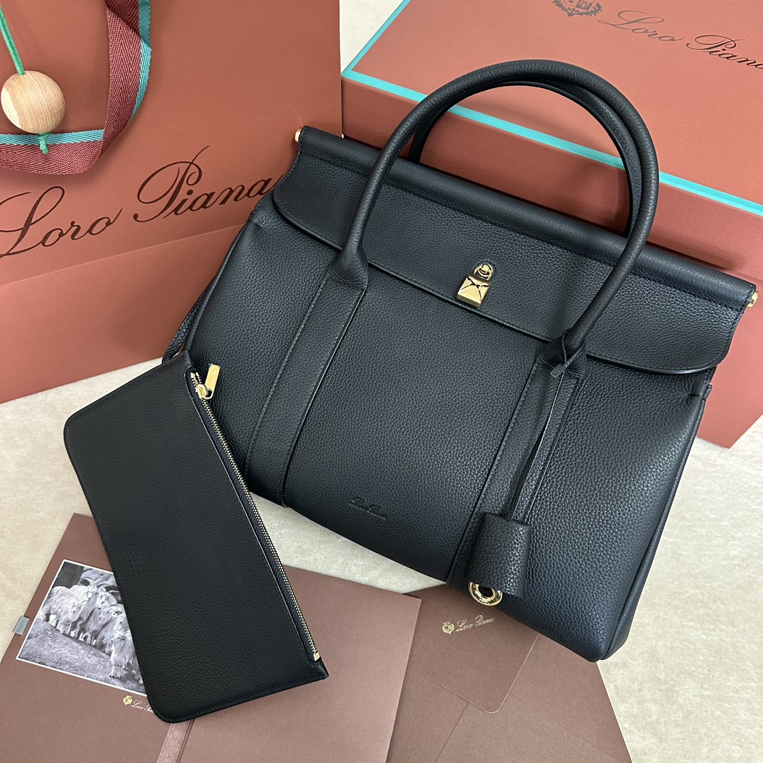 Loro Piana Woman Leather Goods Loom | Loro Piana
