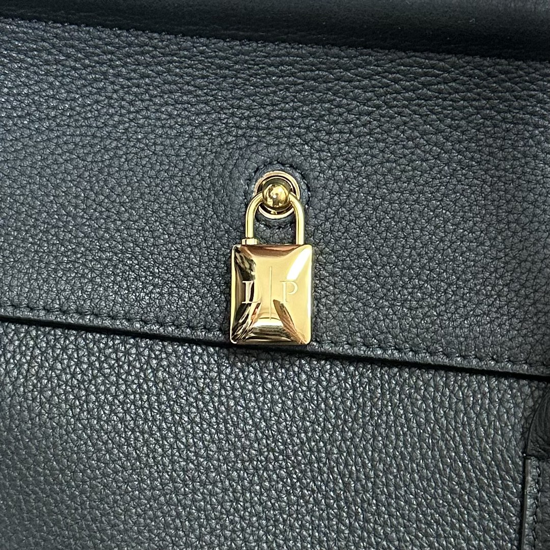 Loro Piana Woman Leather Goods Loom | Loro Piana