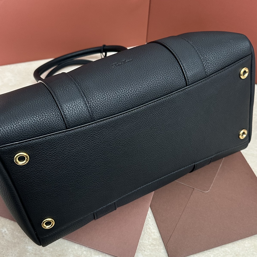 Loro Piana Woman Leather Goods Loom | Loro Piana