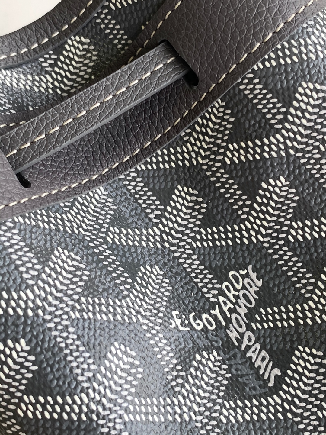 Goyard Petite Flot Bucket Bag grayTan 139758379