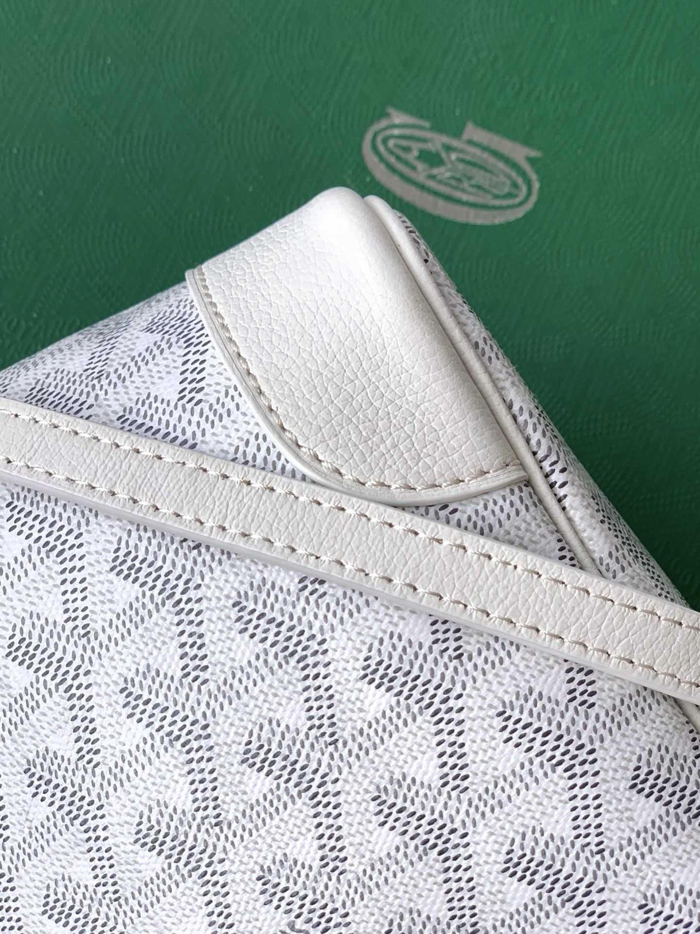 Goyard Beluga Mini Bag In White Goyardine Canvas And Chevroches Calfskin With Palladium Hardware