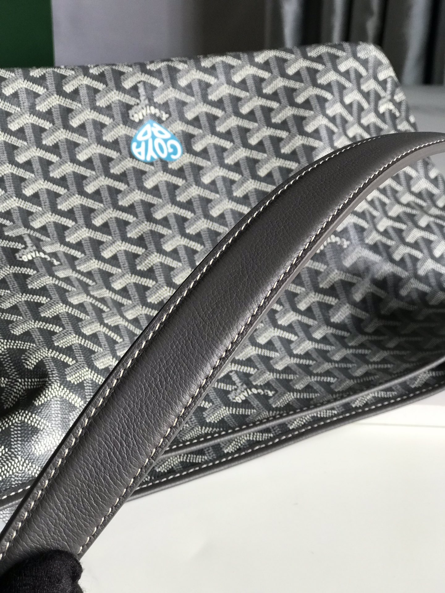 Goyard Hobo Bag Women's Tote Bag Print Goyardine Chevroches...