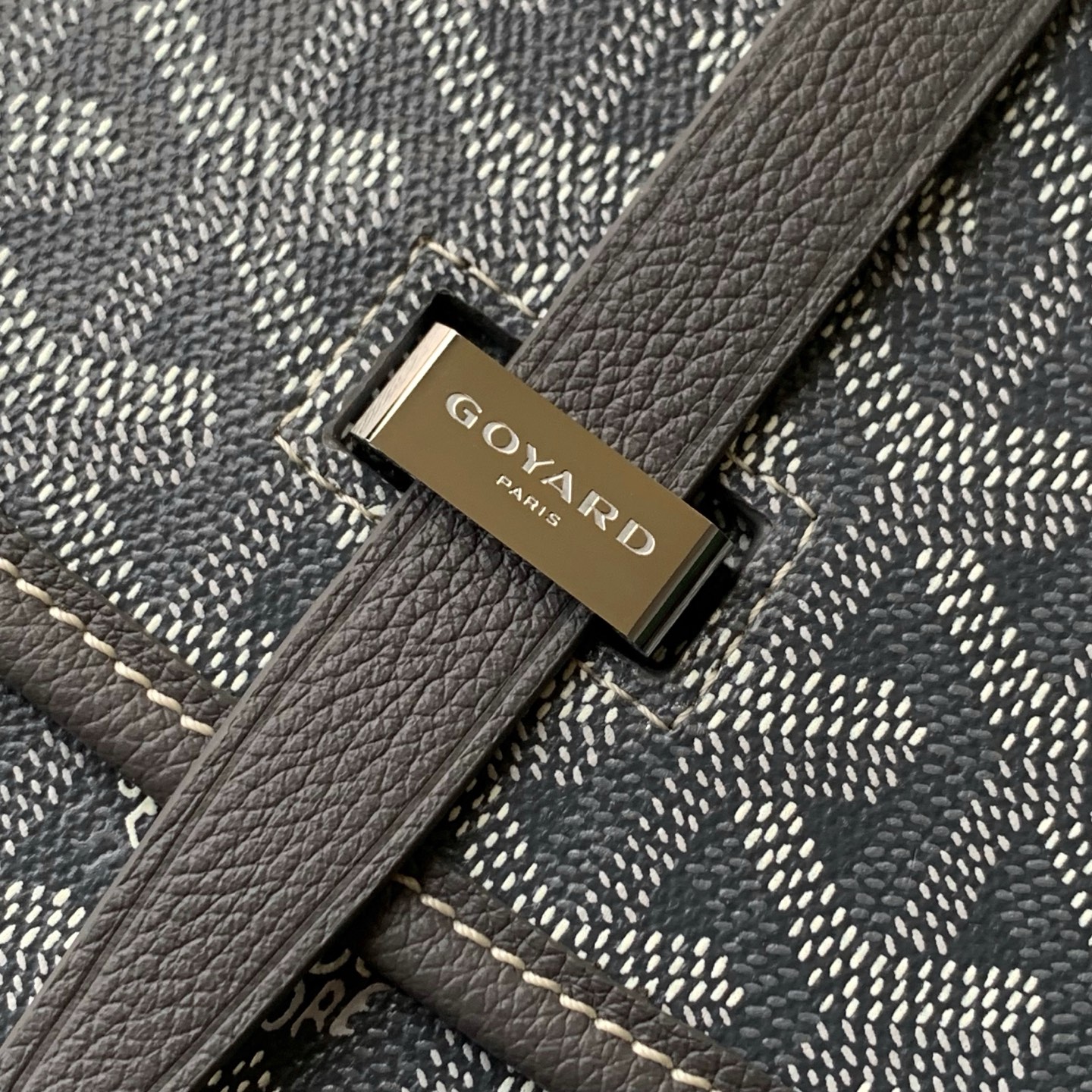 Goyard Belvedere PM Shoulder Bag in Gray grayLeather