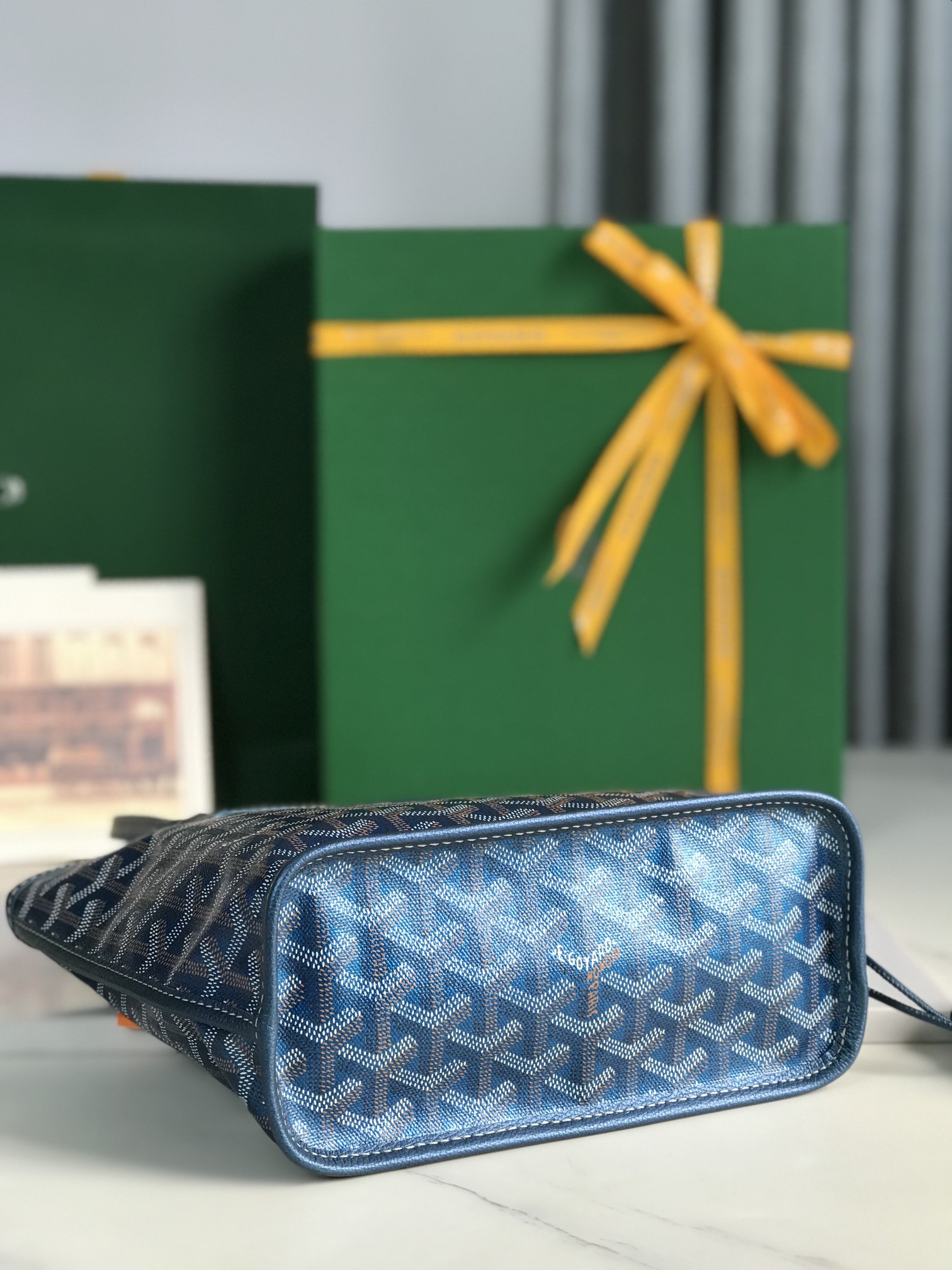 GOYARD Iridescent Goyardine Saint Louis PM Pearly Blue 1609675