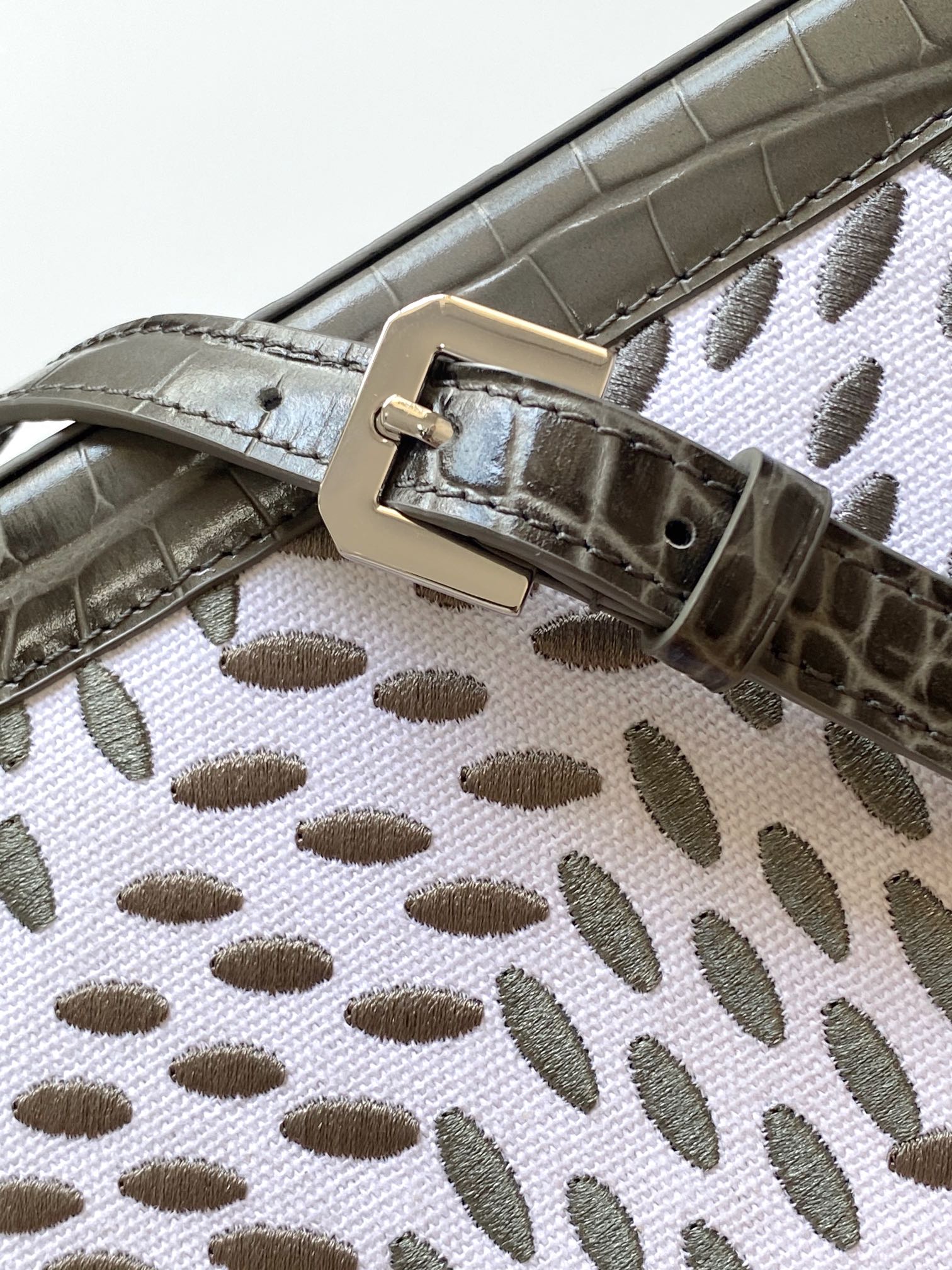 Goyard Matignon Crocodile Pattern Leather Top Handle Bag – gray
