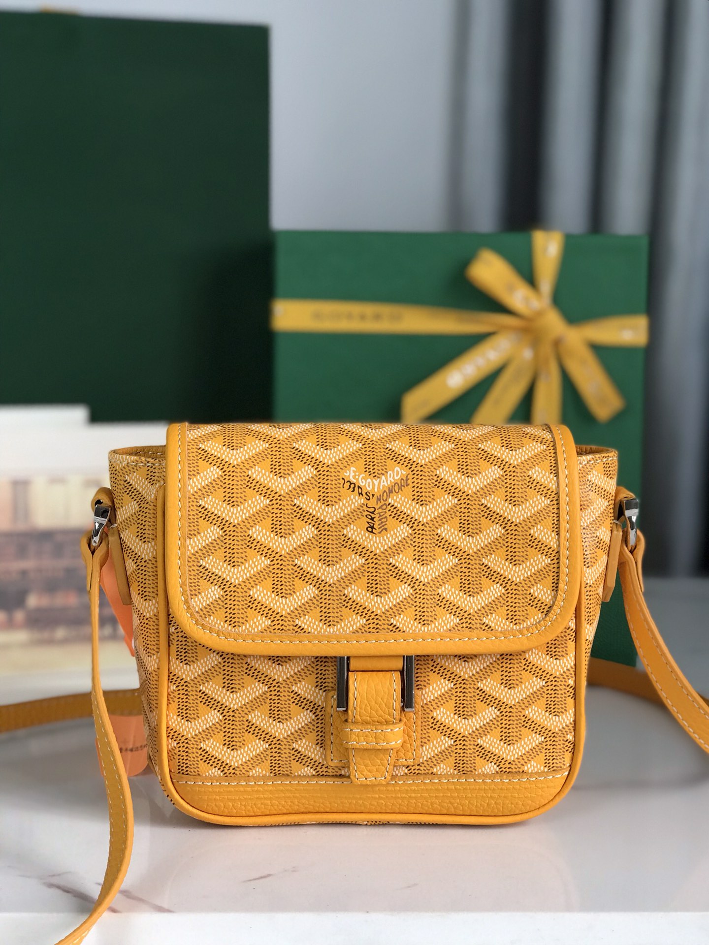 Goyard Bohème Hobo Bag Yellow Women’s Tote Bag Yellow