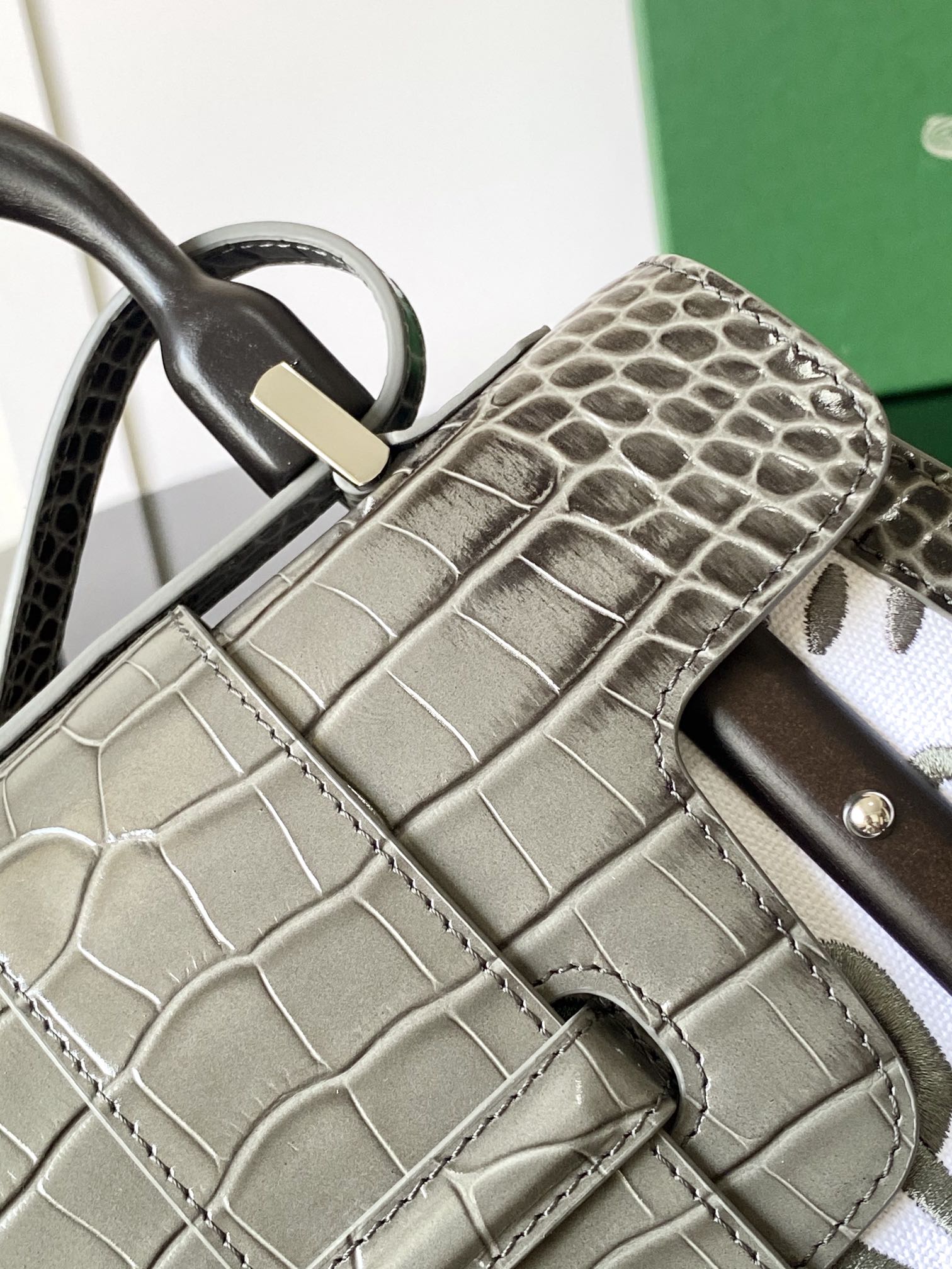 Goyard Matignon Crocodile Pattern Leather Top Handle Bag – gray