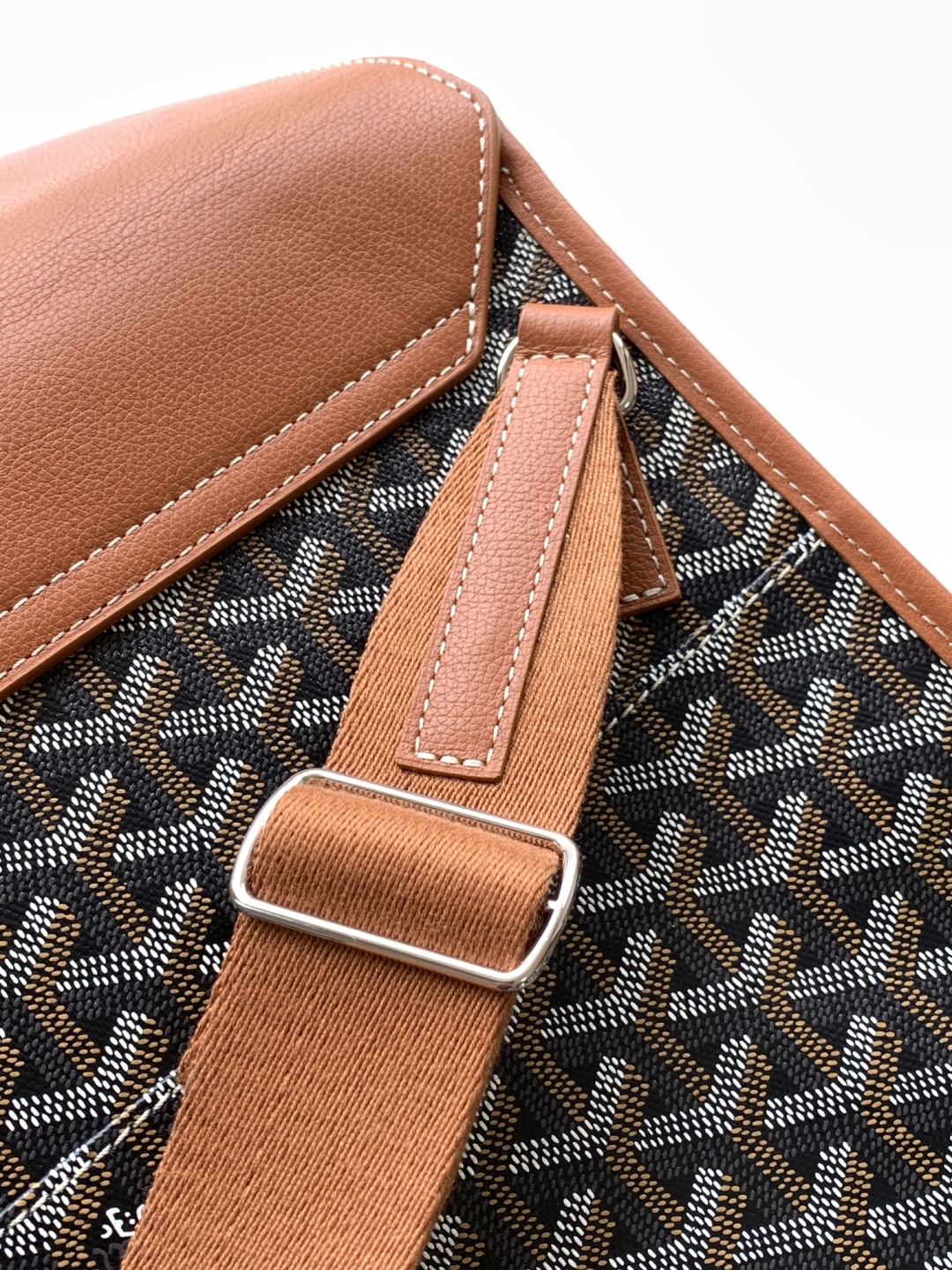Goyard Coursier Messenger Crossbody Bag Brown