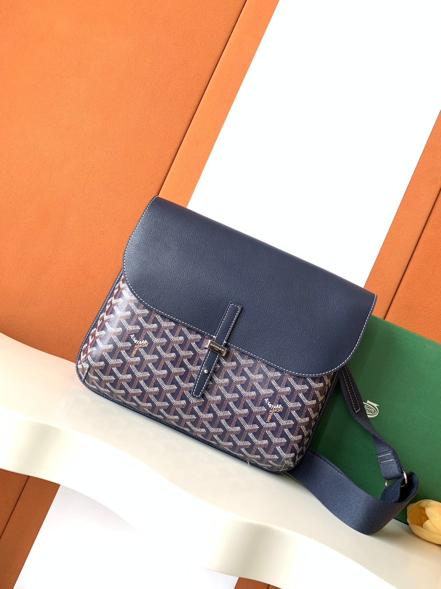 Goyard Coursier Messenger Crossbody Bag Blue navy