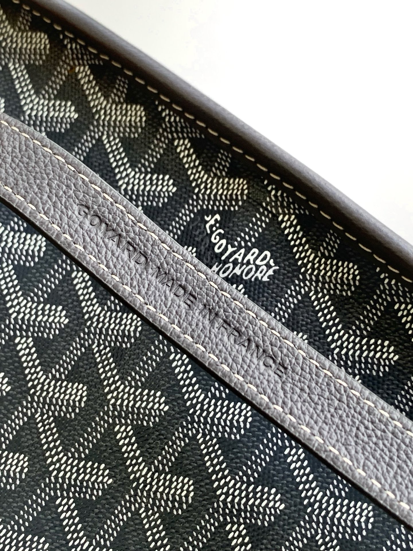 GOYARD Goyardine Belvedere II MM Messenger Bag Grey