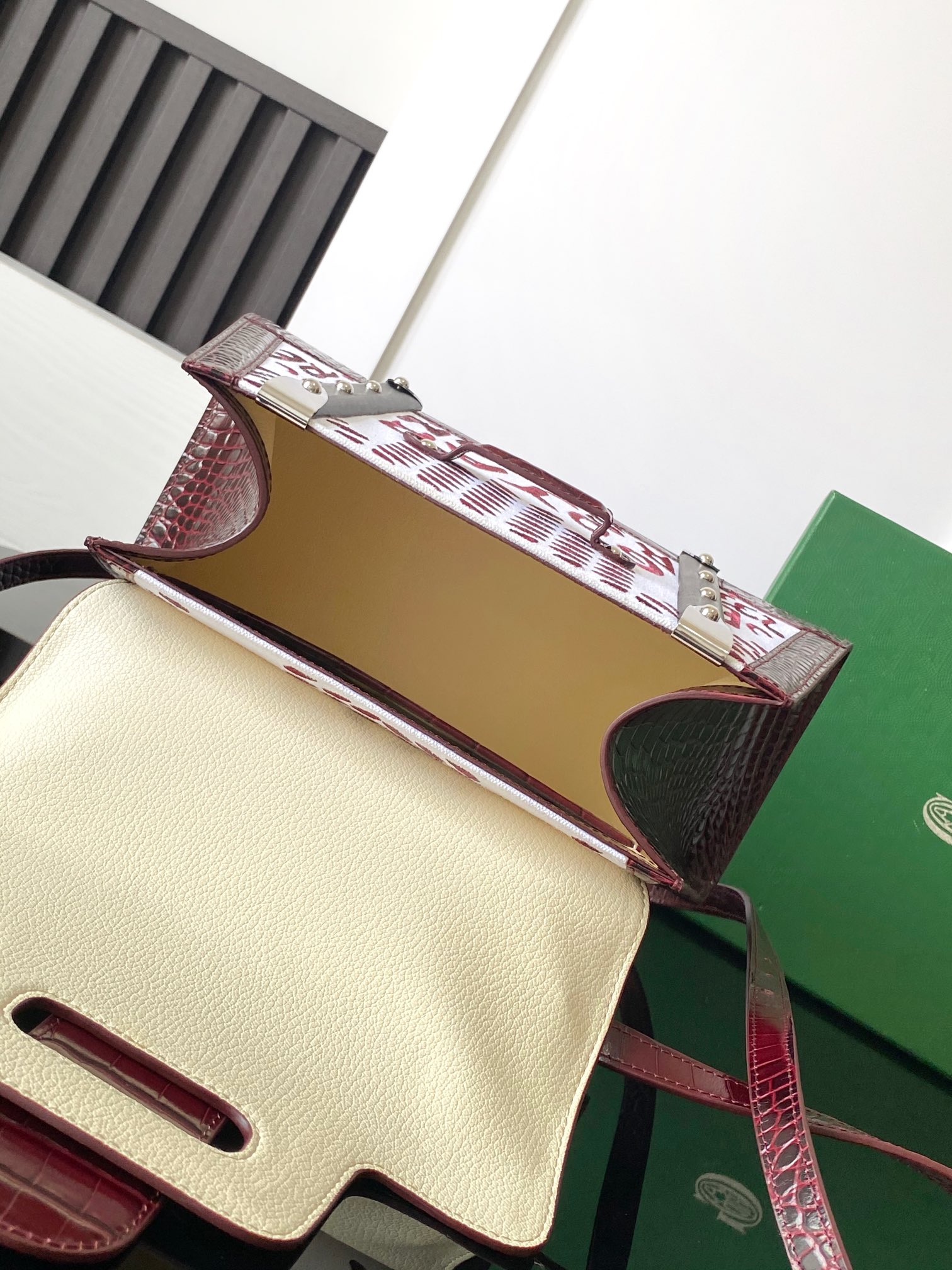 Goyard Matignon Crocodile Pattern Leather Top Handle Bag – red