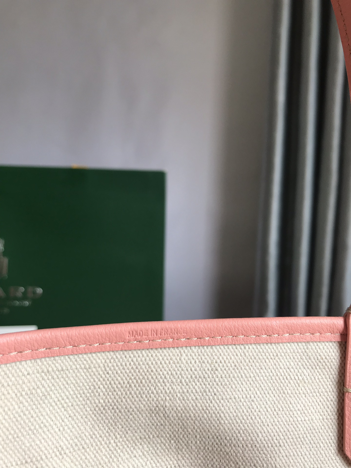 GOYARD Iridescent Goyardine Saint Louis PM Pearly Coral bag pink
