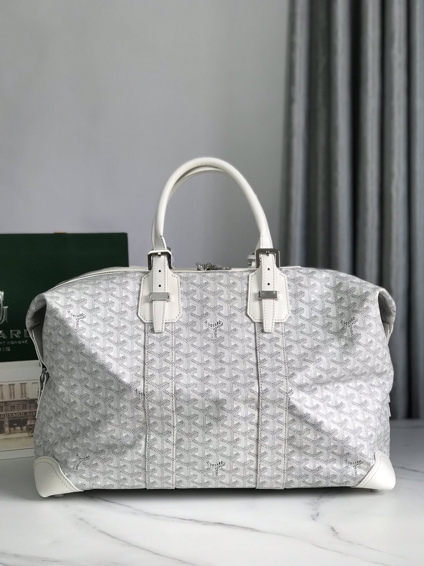 Goyard White Chevron Boeing 30 Boston Bag Leather ref.603329