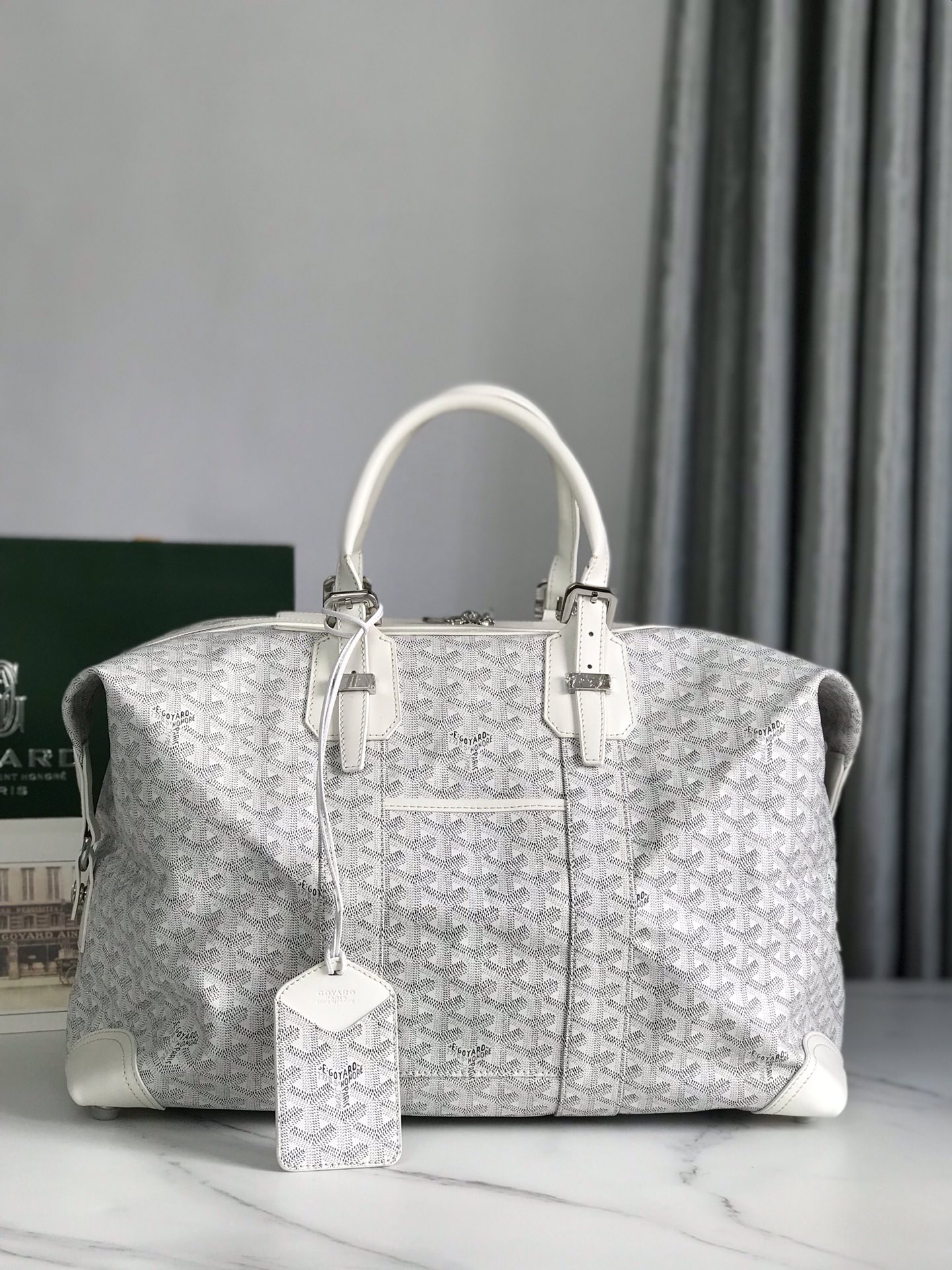 Goyard White Chevron Boeing 30 Boston Bag Leather ref.603329