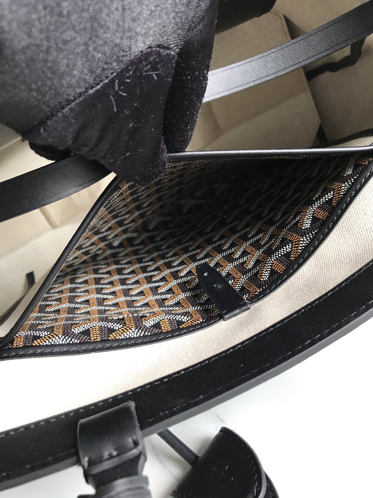 GOYARD Goyardine Bellechasse PM Black 1515291 |