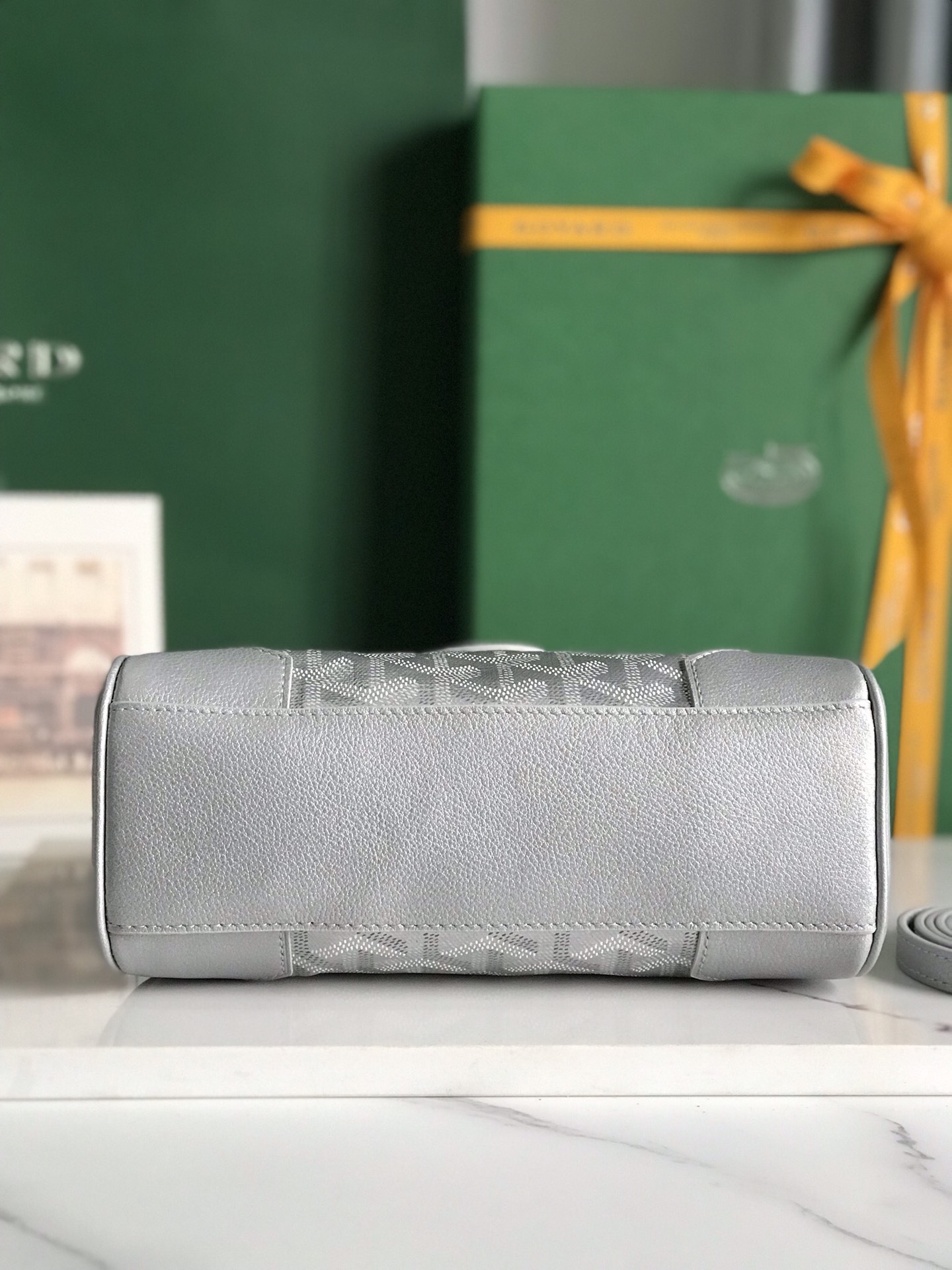 Goyard Leather crossbody bag Goyard Silver in Leather - 26051109