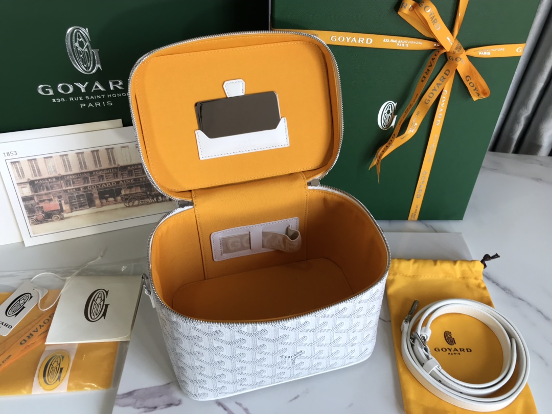 Goyard white Goyardine Muse Vanity Case Cloth Cloth