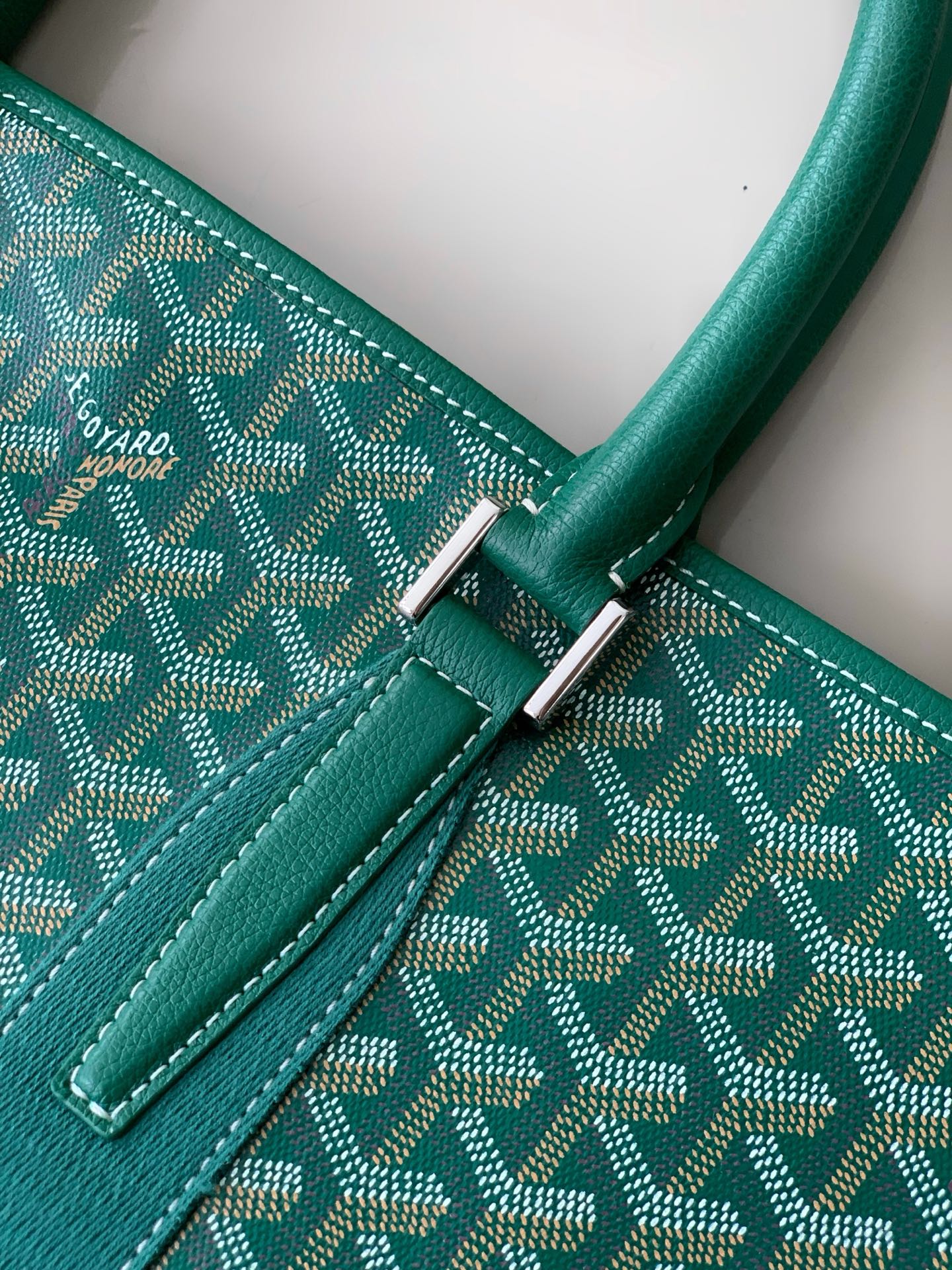 GOYARD Goyardine Calfskin Morvan Document Casegreen