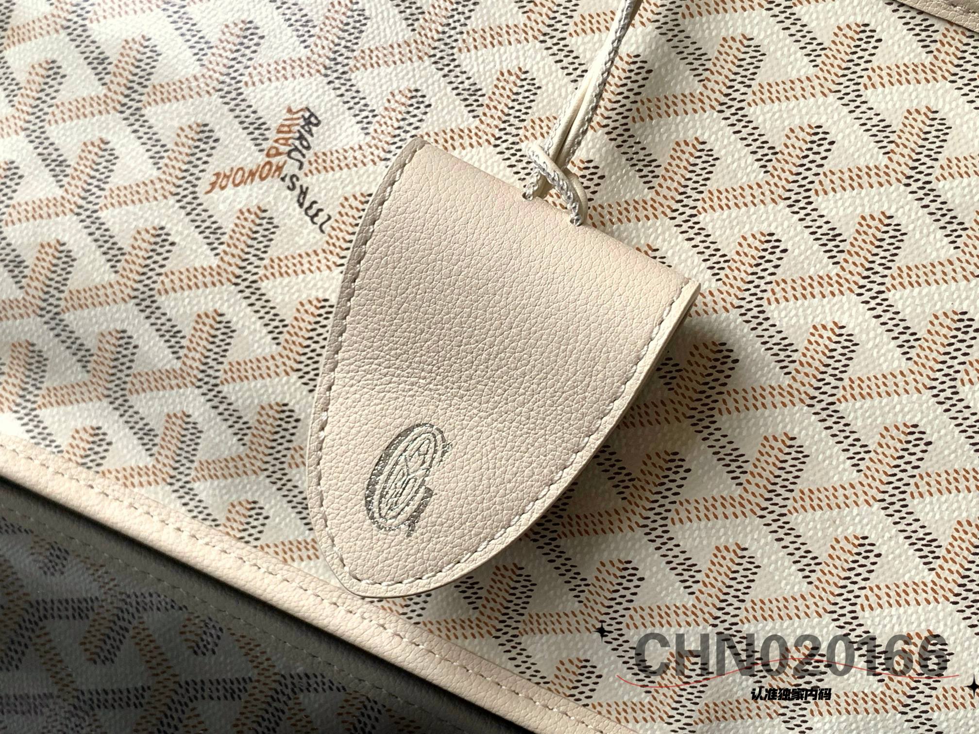 Goyard Anjou Tote PM White Seahorse Limited Edition