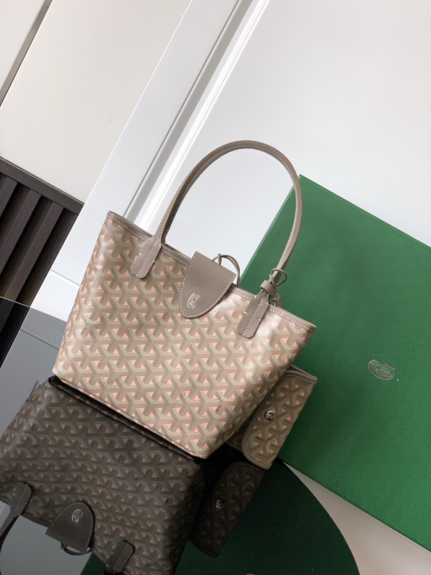 Goyard Sumo and Beige Luxury Leather Top Handle Bag