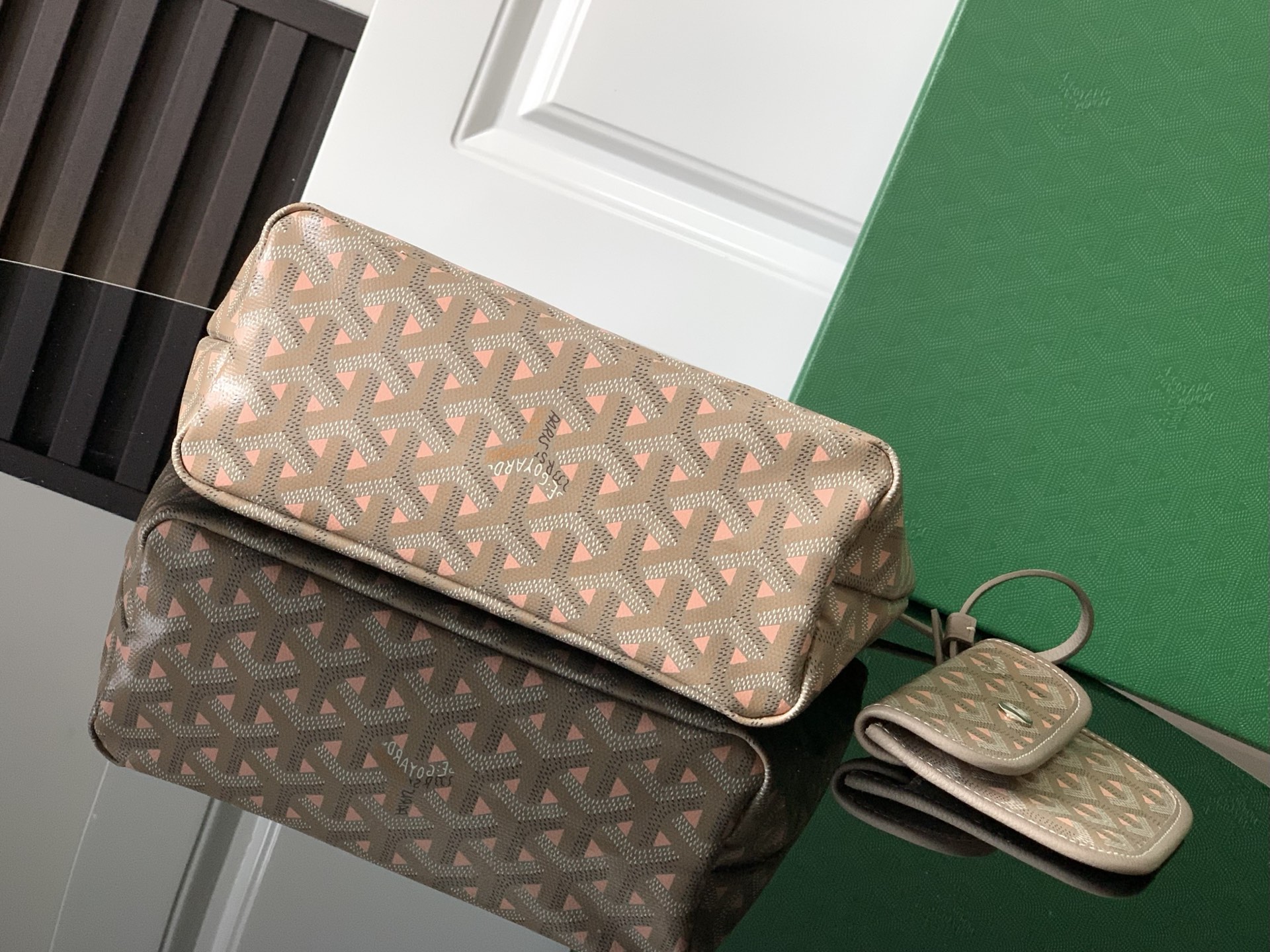 Goyard Sumo and Beige Luxury Leather Top Handle Bag