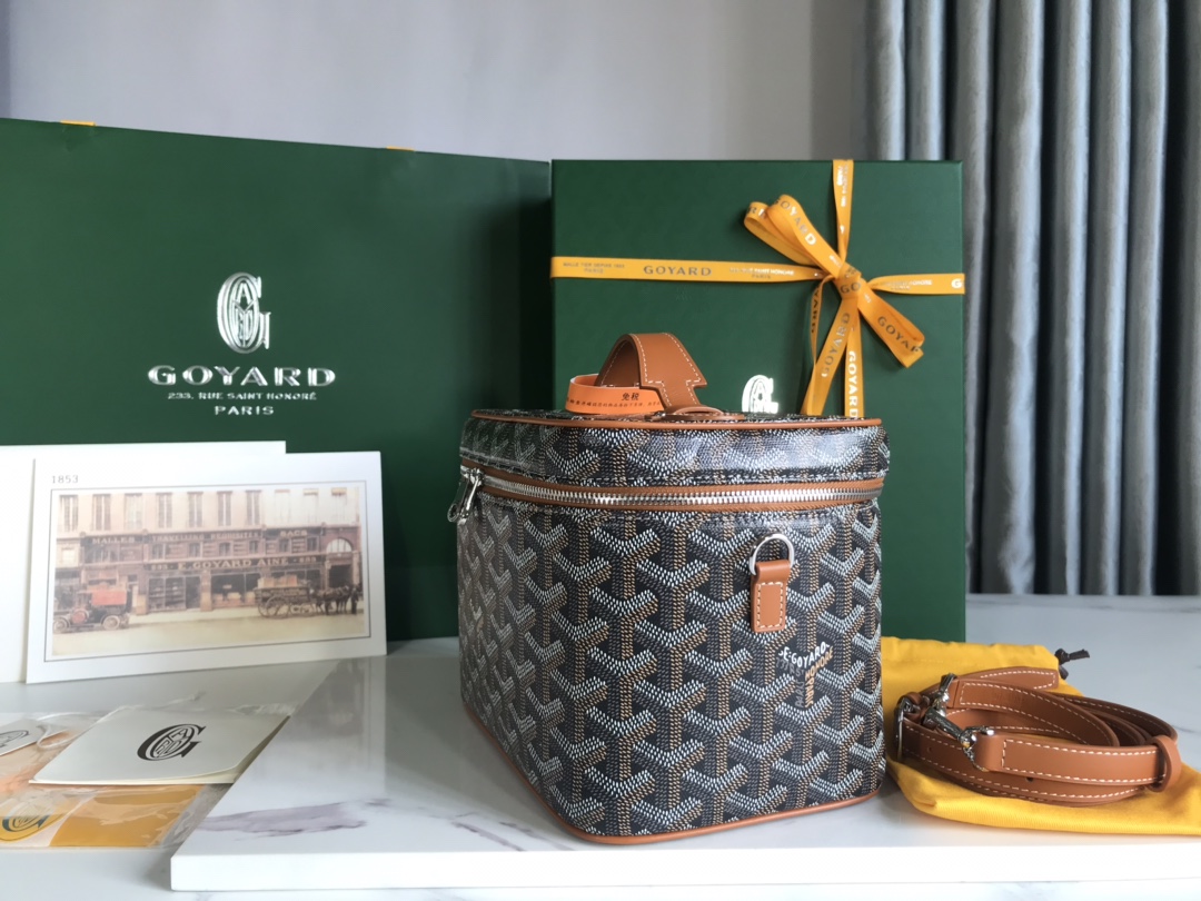 Goyard Brown  Goyardine Muse Vanity Case Cloth Cloth