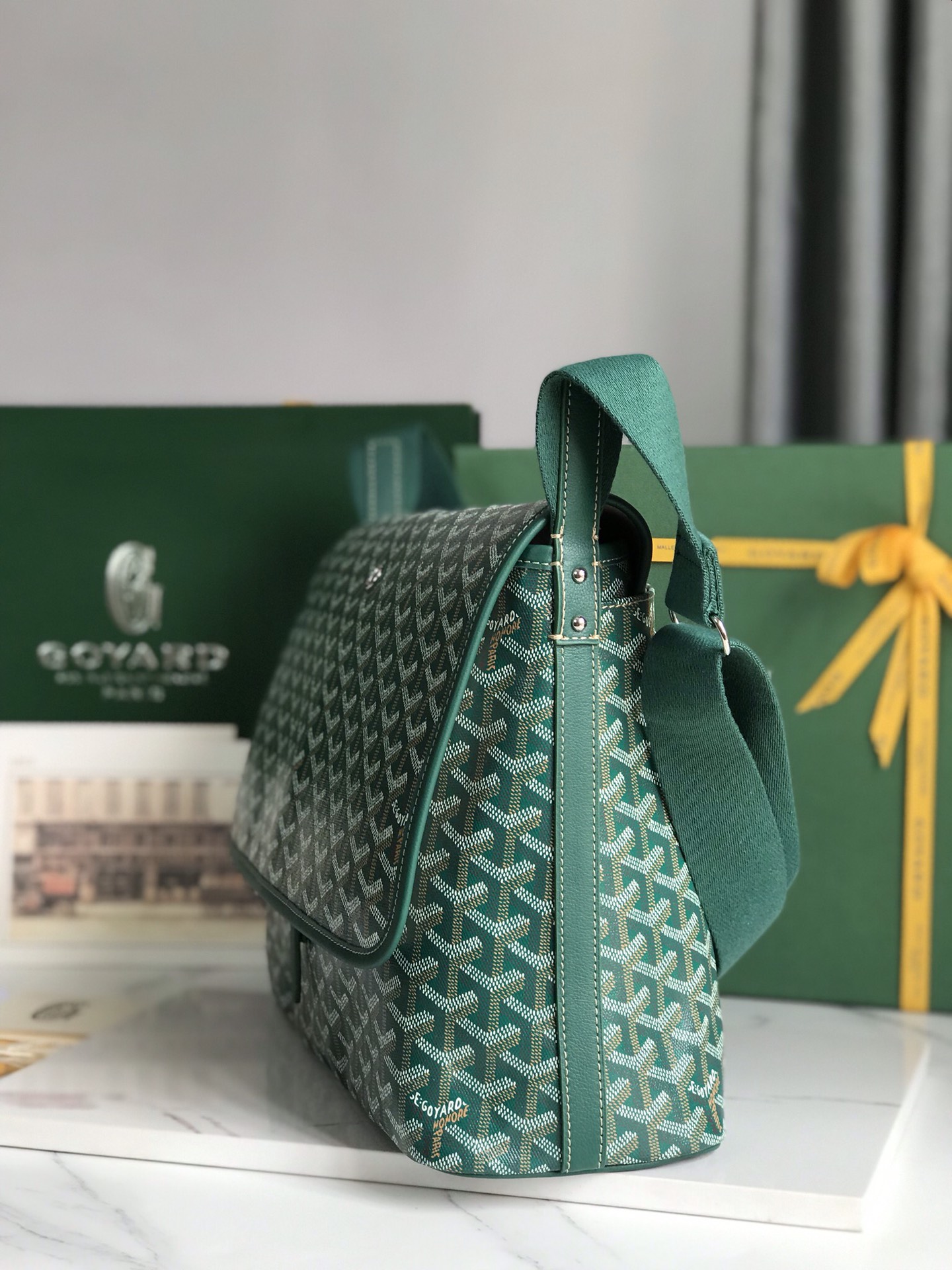 Goyard Goyardine Capetien Mm Messenger green