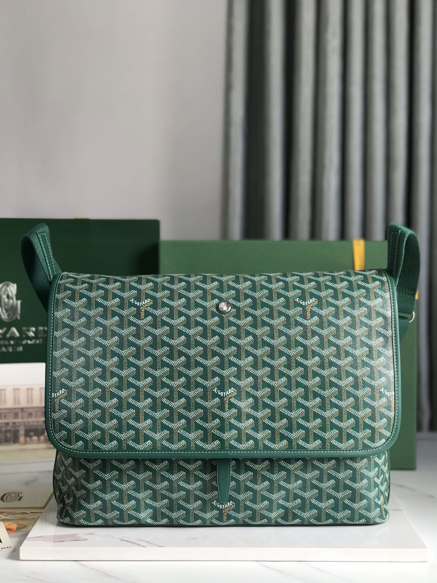 Goyard Goyardine Capetien Mm Messenger green
