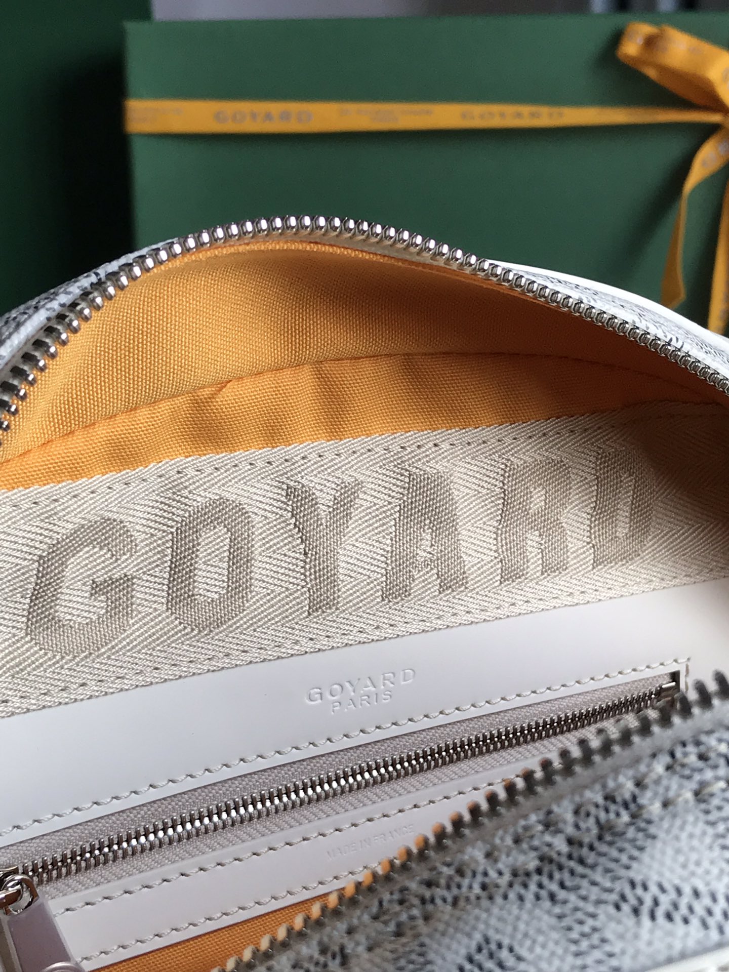 GOYARD Goyardine Saint Jeanne MM Bowler White