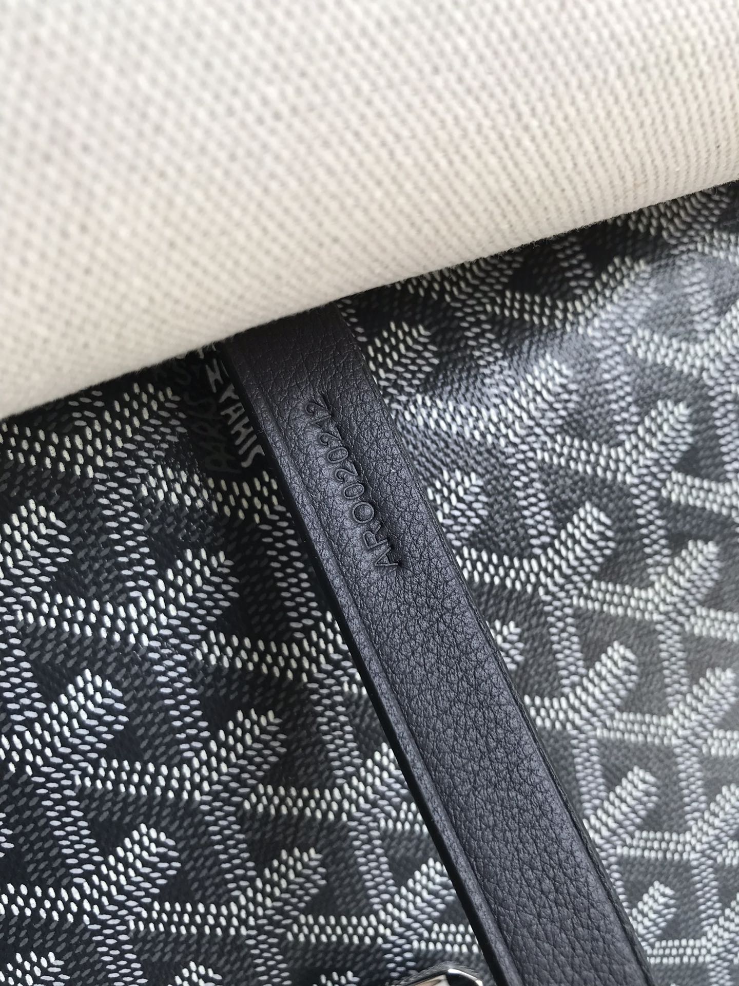 GOYARD Goyardine Capetien Messenger Bag Black 504063 |