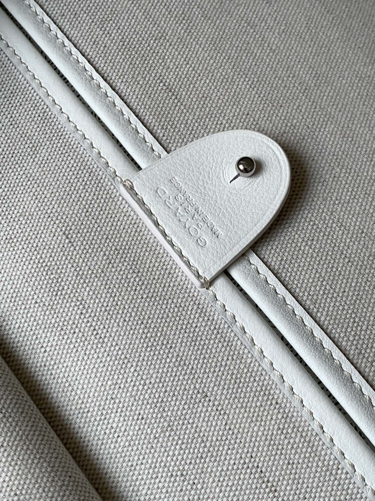 Goyard White Goyardine Artois GM Leather Cloth Pony-style calfskin Cloth ref.981279