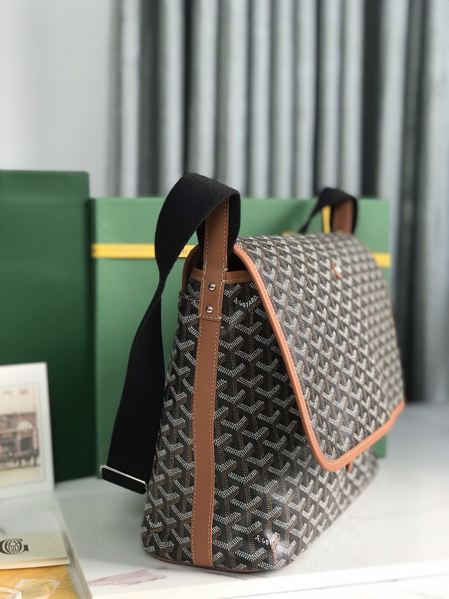 GOYARD Goyardine Capetien Messenger Bag Black Gold 1277533