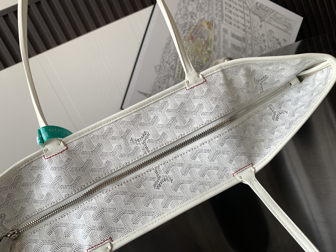 Goyard White Goyardine Artois GM Leather Cloth Pony-style calfskin Cloth ref.981279