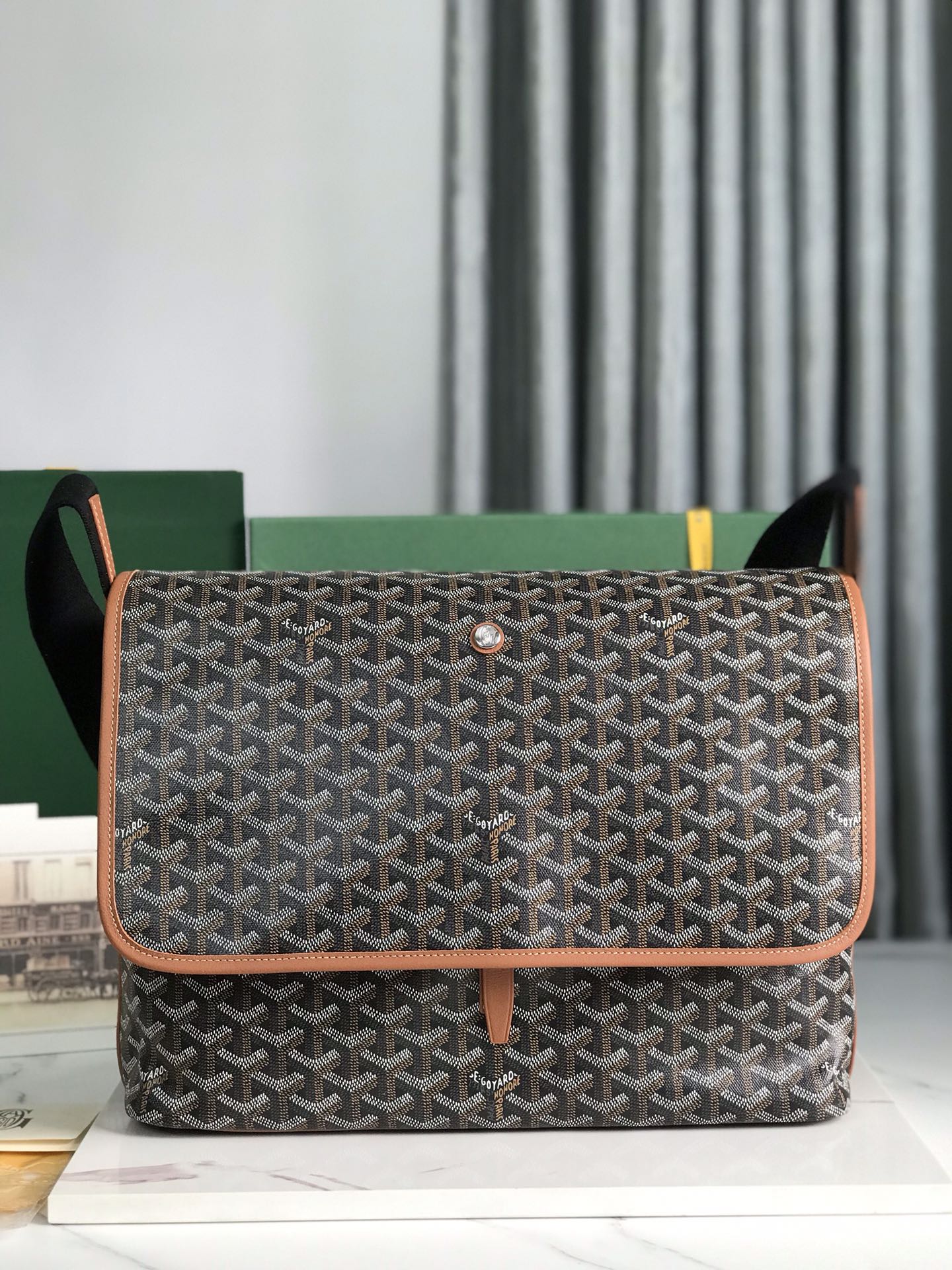 GOYARD Goyardine Capetien Messenger Bag Black Gold 1277533