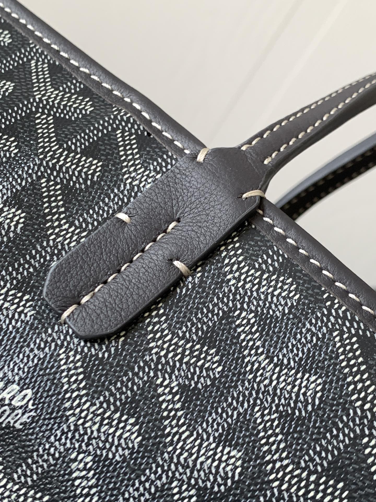 Goyard shoulder bag Grey Leather ref.907902