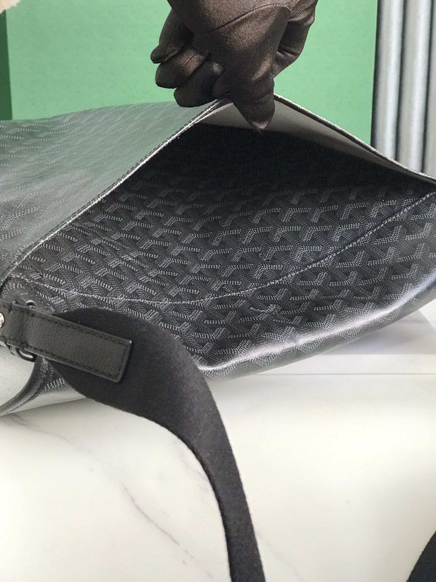 Goyard Jet Black Capetien MM Messenger Bag