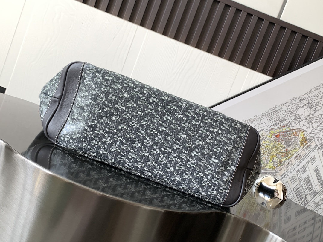Goyard shoulder bag Grey Leather ref.907902