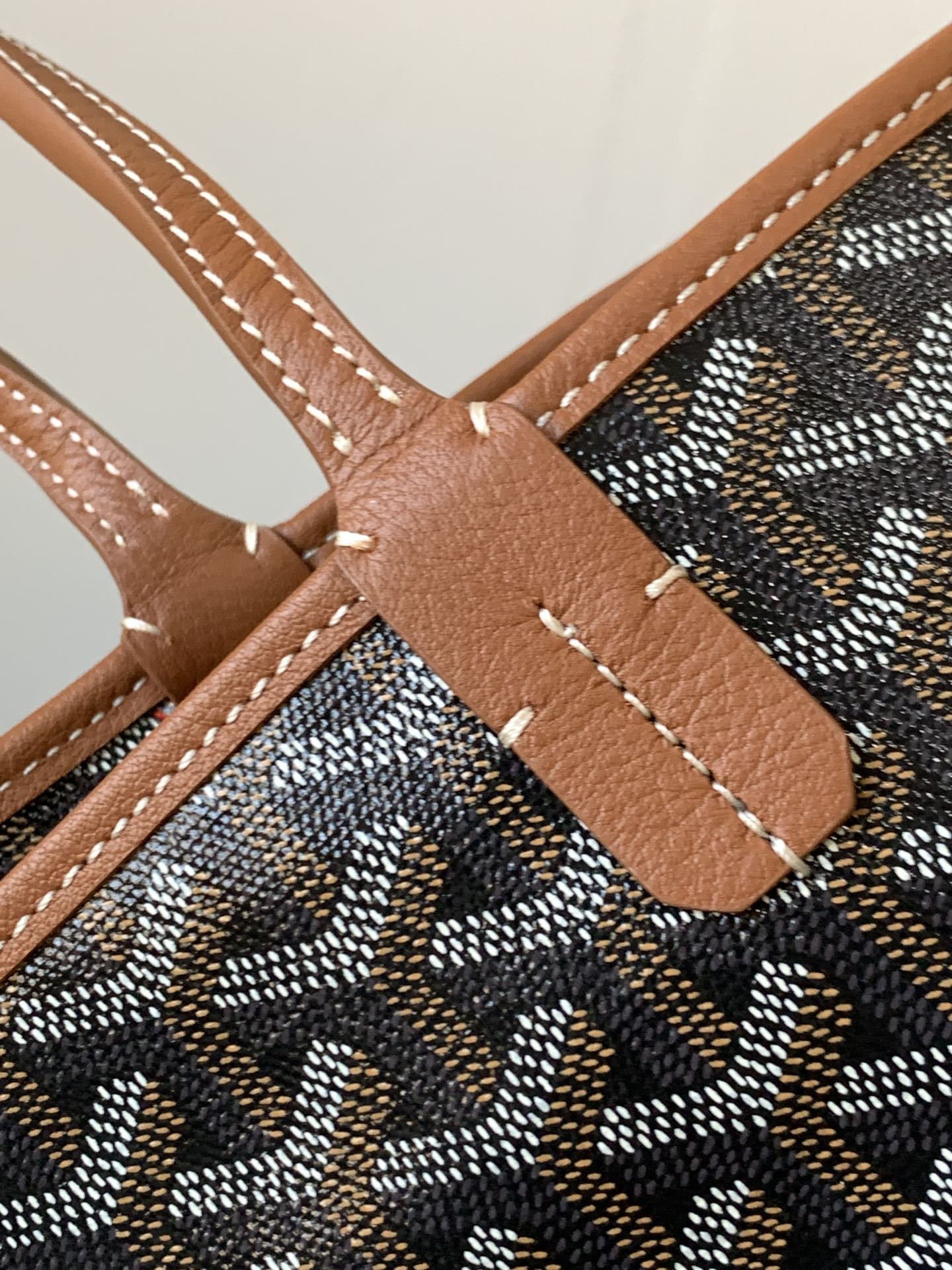 Goyard Artois PM Tote Bag for Women Black Brown N-QL |