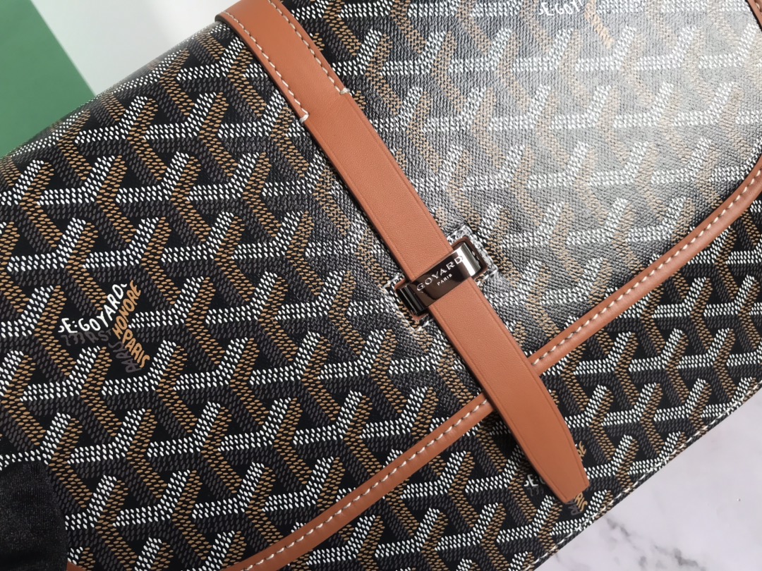 GOYARD Goyardine Belvedere II MM Messenger Bag Black Gold