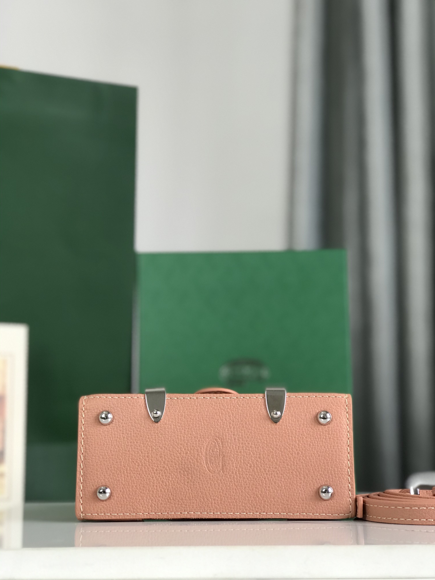 GOYARD Iridescent Goyardine Structure Nano Saigonbag pink