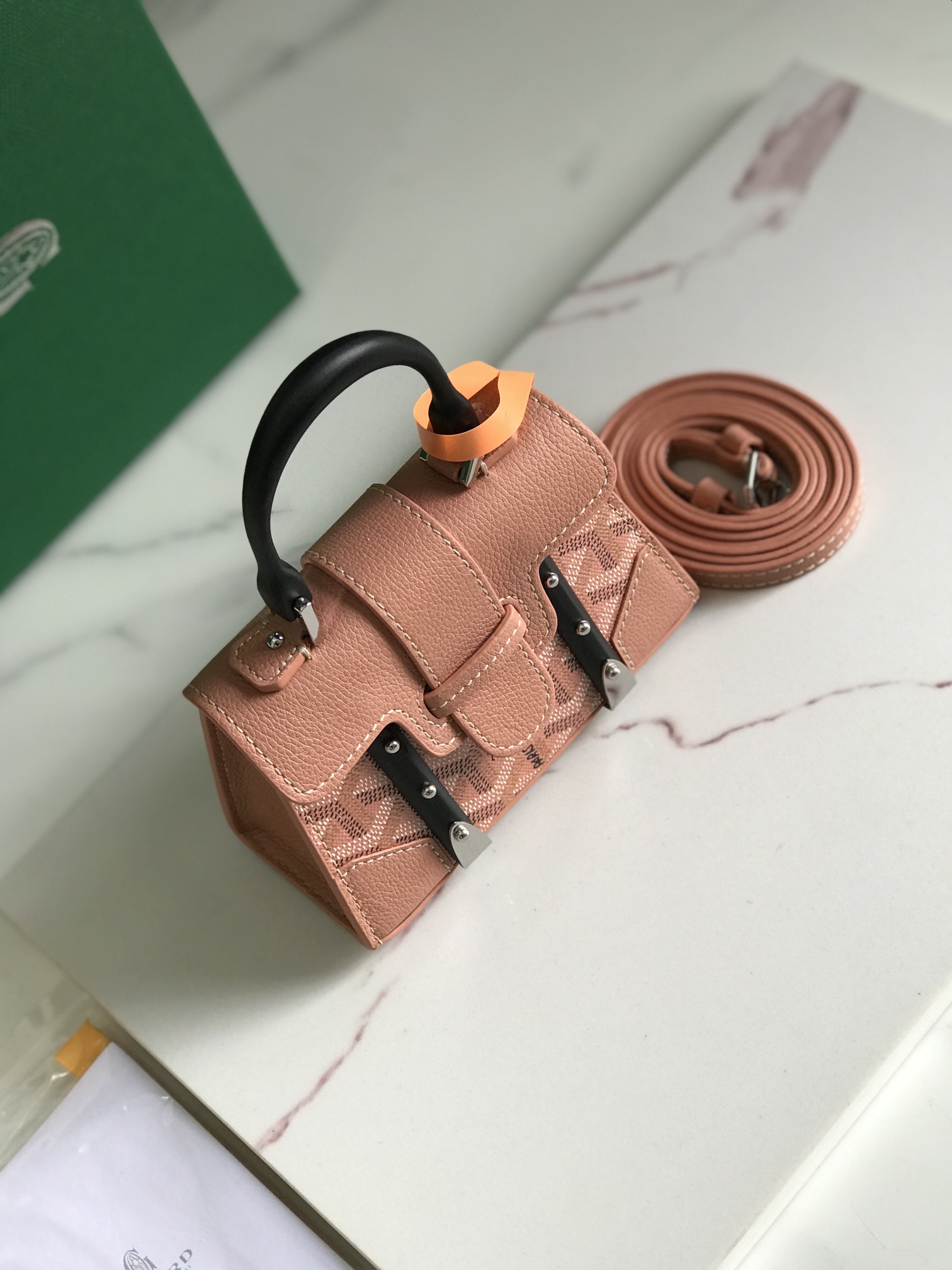 GOYARD Iridescent Goyardine Structure Nano Saigonbag pink