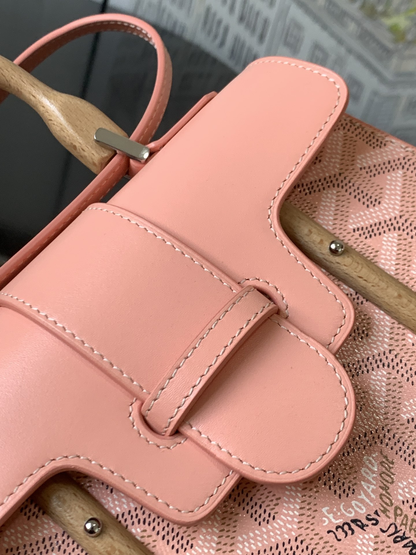oyard Saigon Structure Nano Bag Pink Goyardine Silver