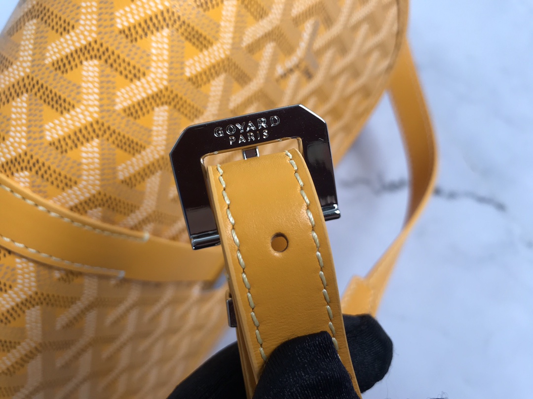 GOYARD Goyardine Belvedere II PM Messenger Bag Yellow