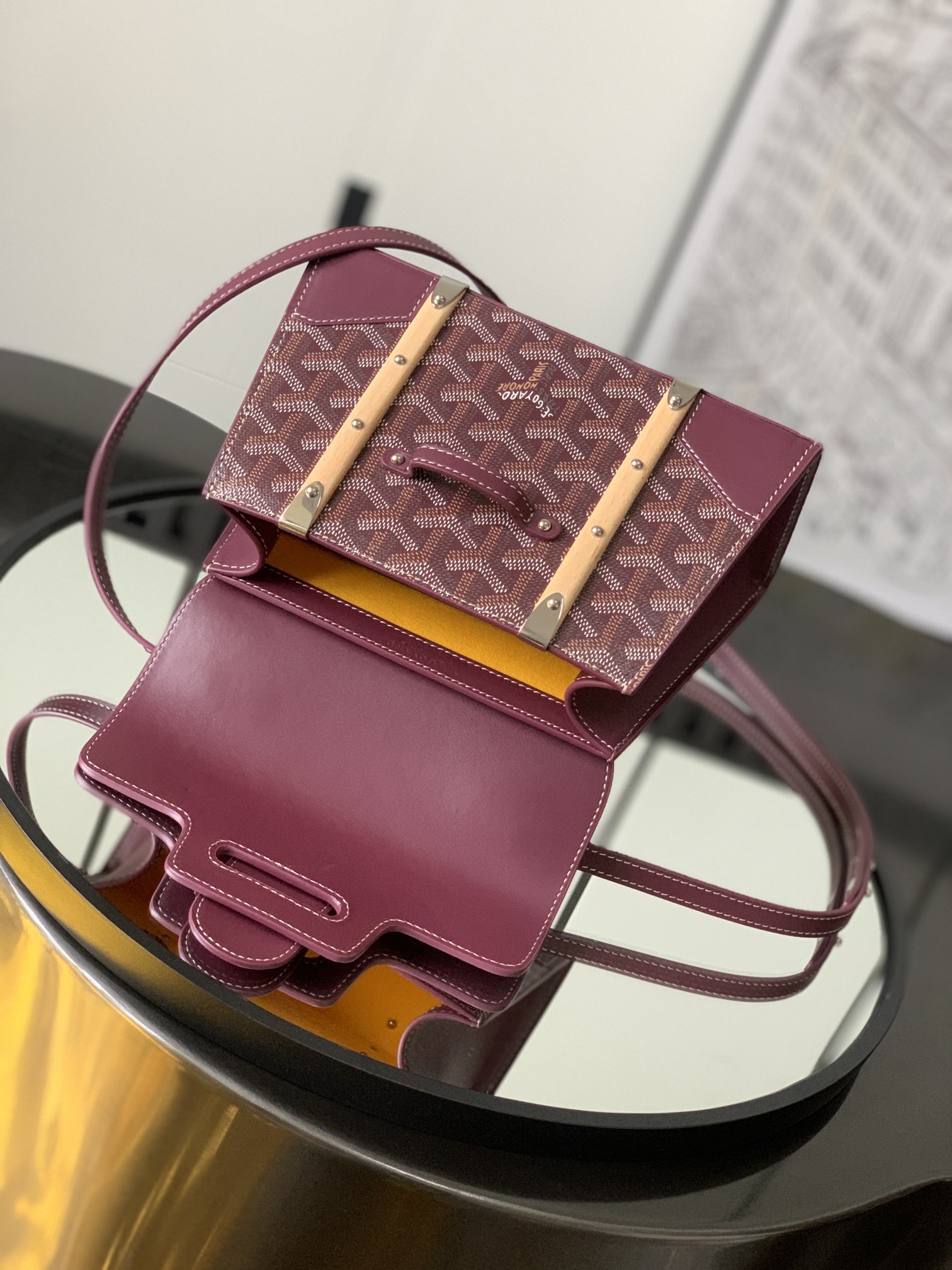 Saïgon leather handbag Goyard Burgundy in Leather - 24793565